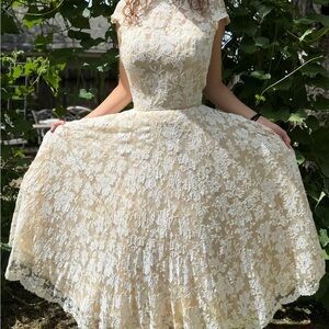 Vintage Lace Wedding Dress